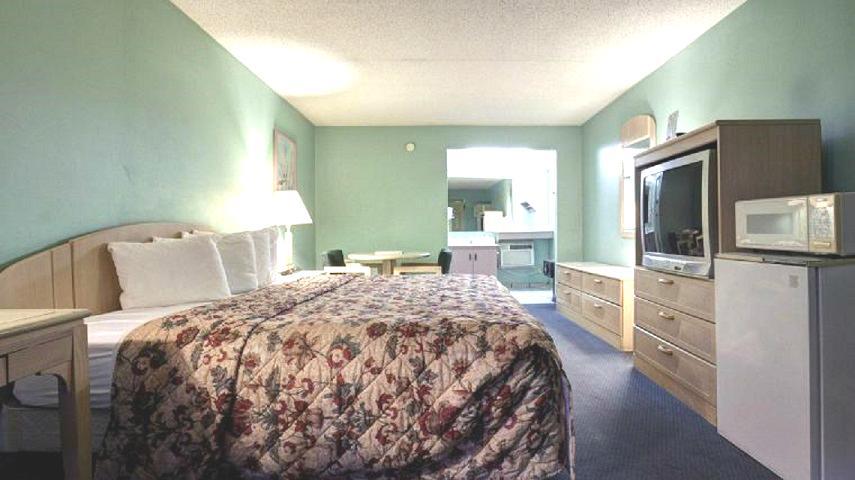 Rodeway Inn Clearwater-Dunedin Buitenkant foto