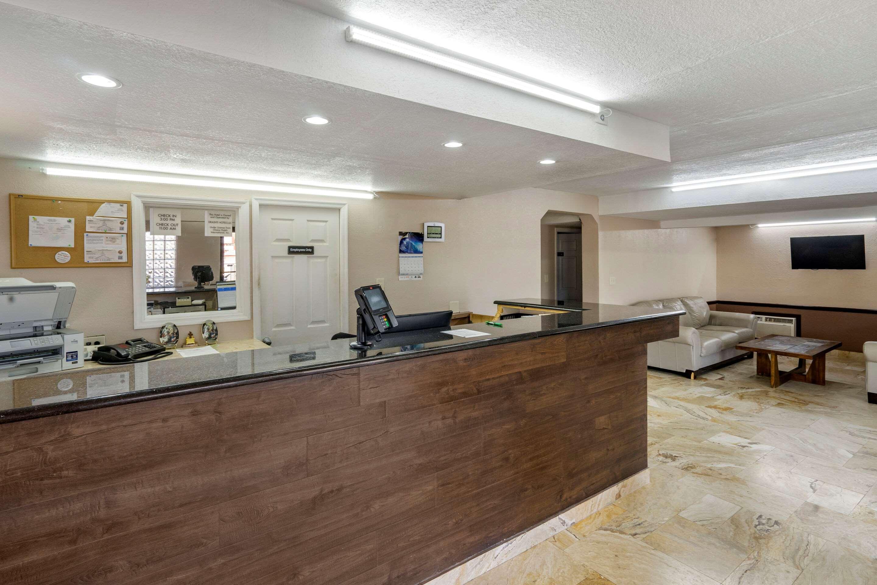 Rodeway Inn Clearwater-Dunedin Buitenkant foto