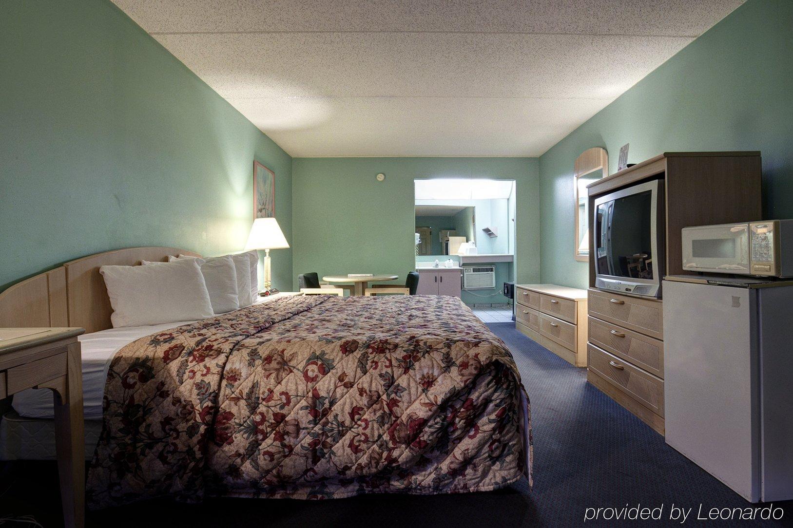 Rodeway Inn Clearwater-Dunedin Kamer foto